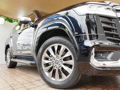 صورة مصغرة 61 لـ 2023 Toyota LAND CRUISER 300