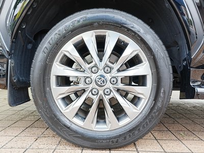 صورة مصغرة 75 لـ 2023 Toyota LAND CRUISER 300