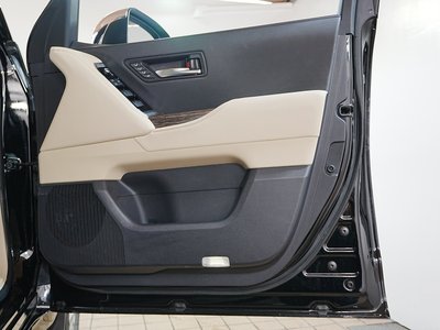 صورة مصغرة 45 لـ 2023 Toyota LAND CRUISER 300