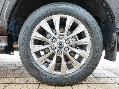 صورة مصغرة 76 لـ 2023 Toyota LAND CRUISER 300