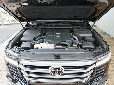صورة مصغرة 14 لـ 2023 Toyota LAND CRUISER 300