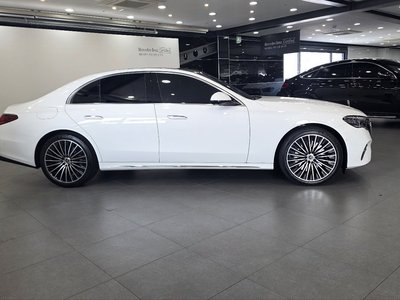 MERCEDES-BENZ E-CLASS - 9