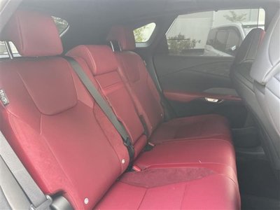 صورة مصغرة 12 لـ 2025 Lexus RX