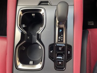 صورة مصغرة 41 لـ 2025 Lexus RX