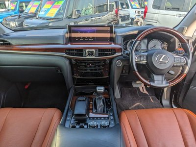 LEXUS LX - 8