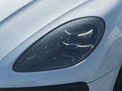 صورة 10 لـ 2020 Porsche MACAN