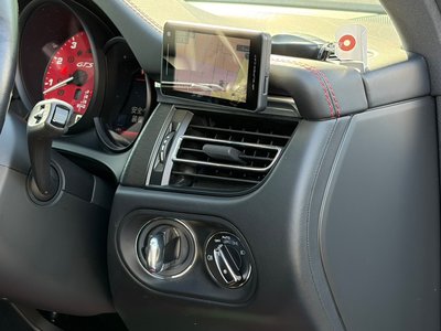 صورة مصغرة 30 لـ 2020 Porsche MACAN