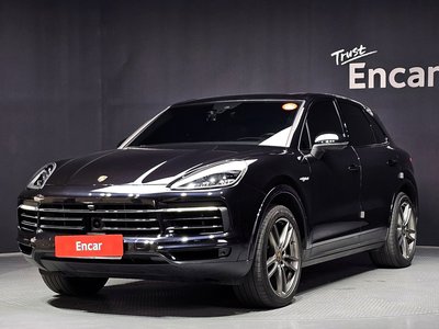 PORSCHE CAYENNE - 1