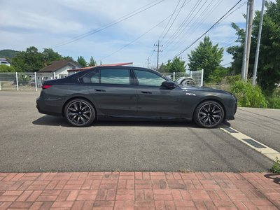 BMW I7 - 4