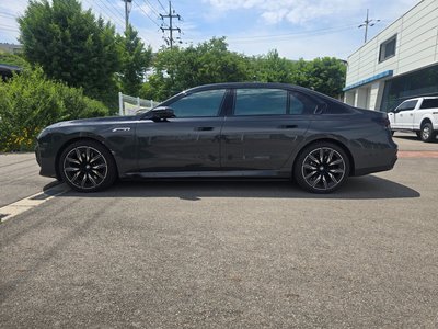 BMW I7 - 2