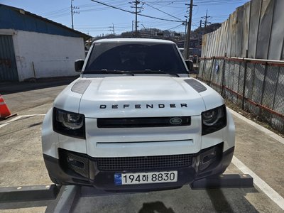 LAND ROVER DEFENDER - 3