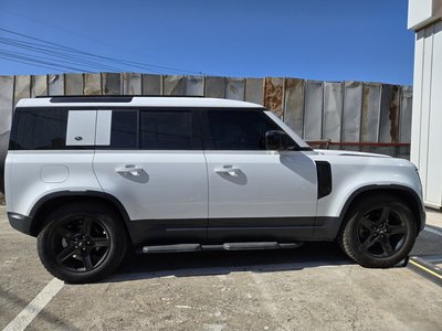 LAND ROVER DEFENDER - 2