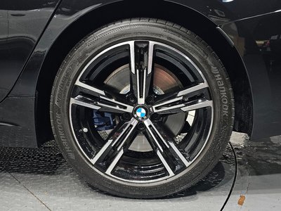 BMW 3 SERIES - 8