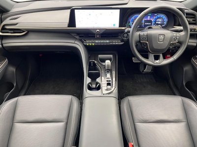 TOYOTA CROWN SPORT - 2