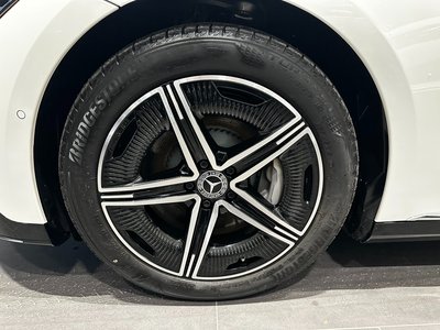 MERCEDES-BENZ EQE - 6