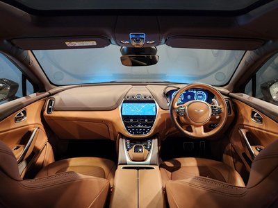 2022 Aston Martin DBX 照片 8