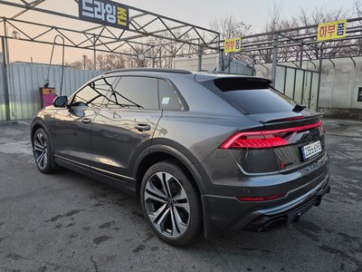 AUDI Q8 - 2