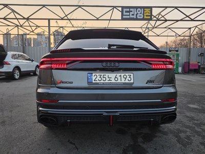 AUDI Q8 - 4