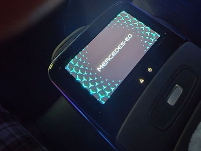 MERCEDES-BENZ EQS - 9