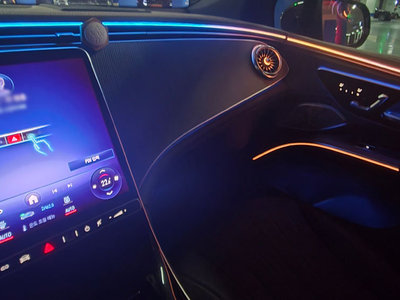 MERCEDES-BENZ EQS - 5