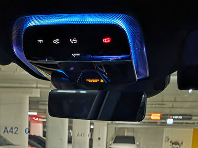 MERCEDES-BENZ EQS - 8