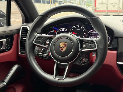 PORSCHE CAYENNE - 9