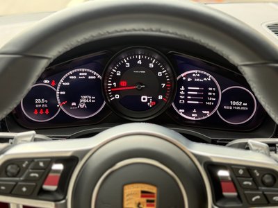 PORSCHE CAYENNE - 10