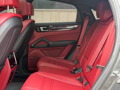 PORSCHE CAYENNE - 8
