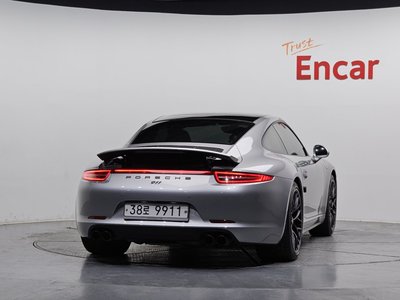 PORSCHE 911 - 4