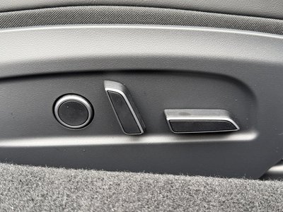 2026 Tesla MODEL 3 — миниатюра 26