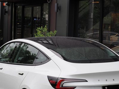 2026 Tesla MODEL 3 — миниатюра 14