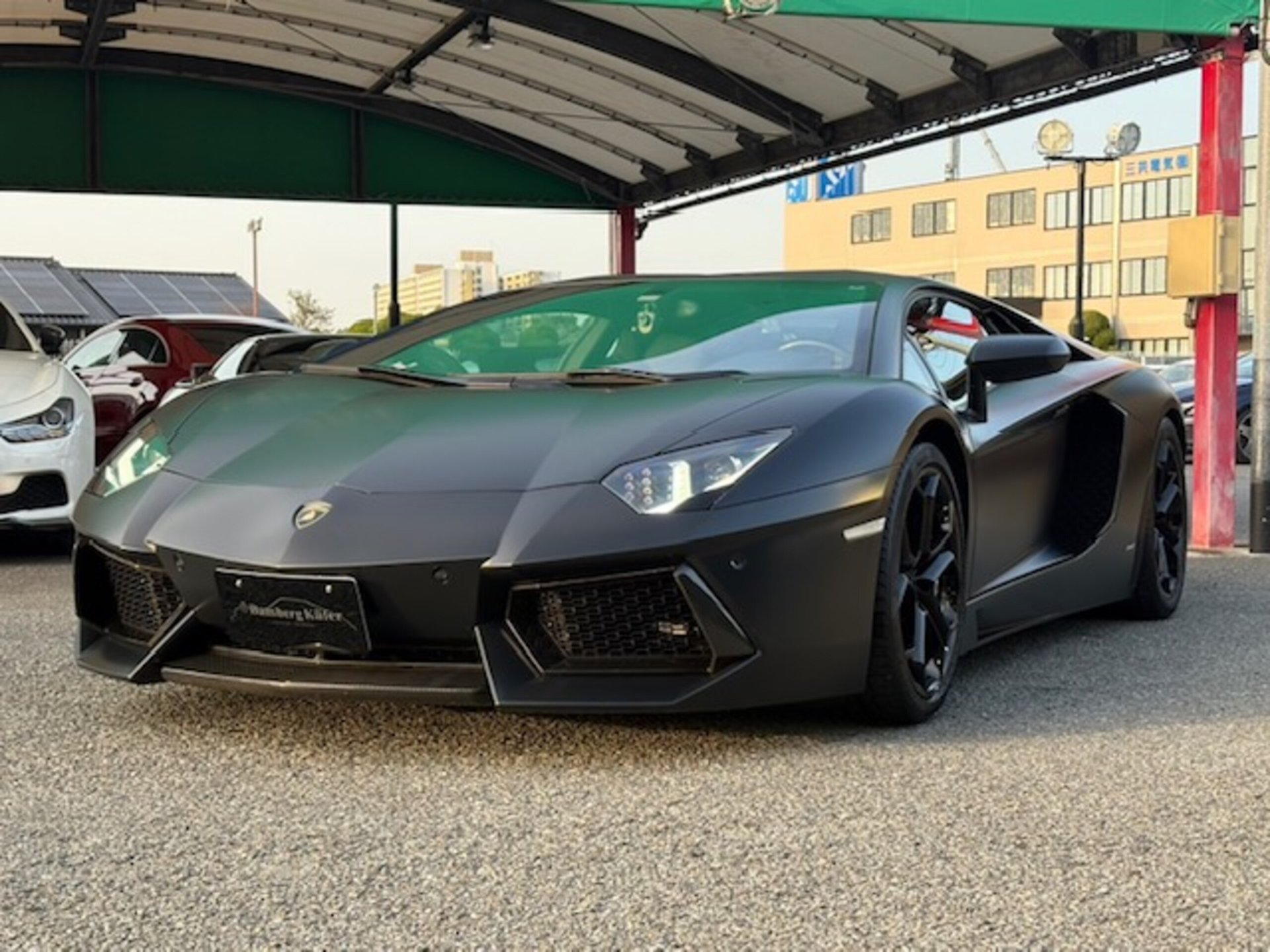 LAMBORGHINI AVENTADOR - View 1