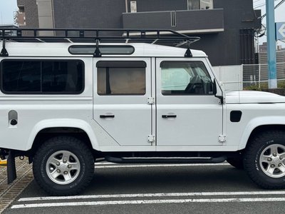 LAND ROVER DEFENDER 110 - 3