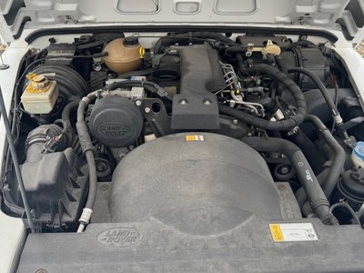 LAND ROVER DEFENDER 110 - 10