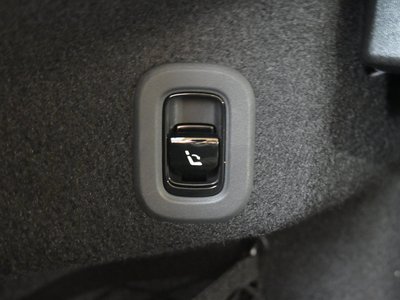 2025 Mercedes-BENZ CLE — миниатюра 28