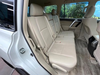 TOYOTA LAND CRUISER PRADO - 8