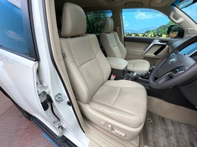 TOYOTA LAND CRUISER PRADO - 7