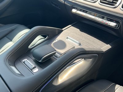 MERCEDES-BENZ GLS - 10