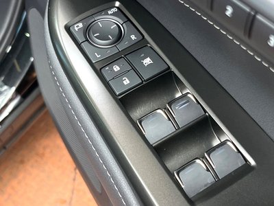 2021 Lexus NX — миниатюра 24