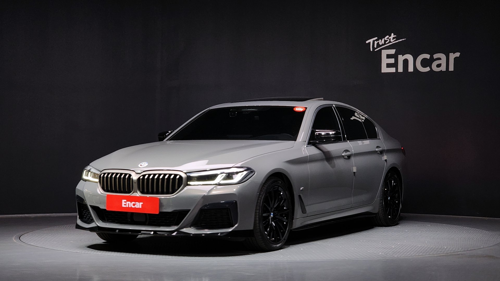 BMW 5 SERIES - View 1