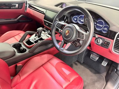 PORSCHE CAYENNE - 8