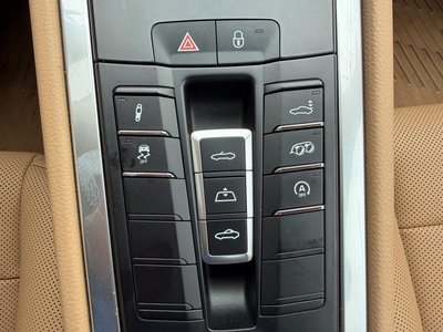 PORSCHE 911 - 8