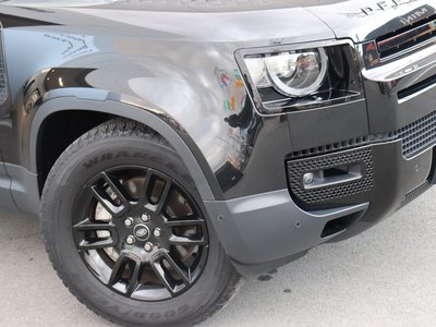 LAND ROVER DEFENDER - 3