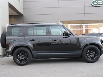 LAND ROVER DEFENDER - 4