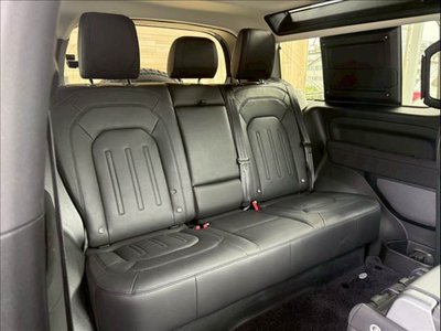 LAND ROVER DEFENDER - 7