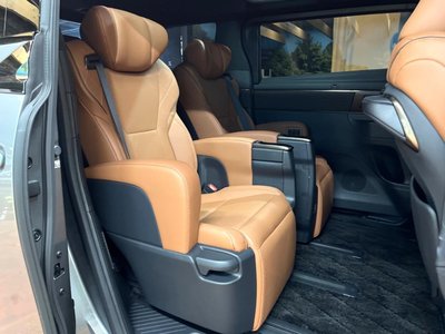 صورة 9 لـ 2025 Toyota VELLFIRE