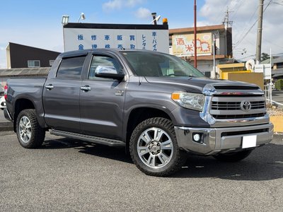 TOYOTA TUNDRA - 1