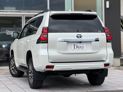 TOYOTA LAND CRUISER PRADO - 8