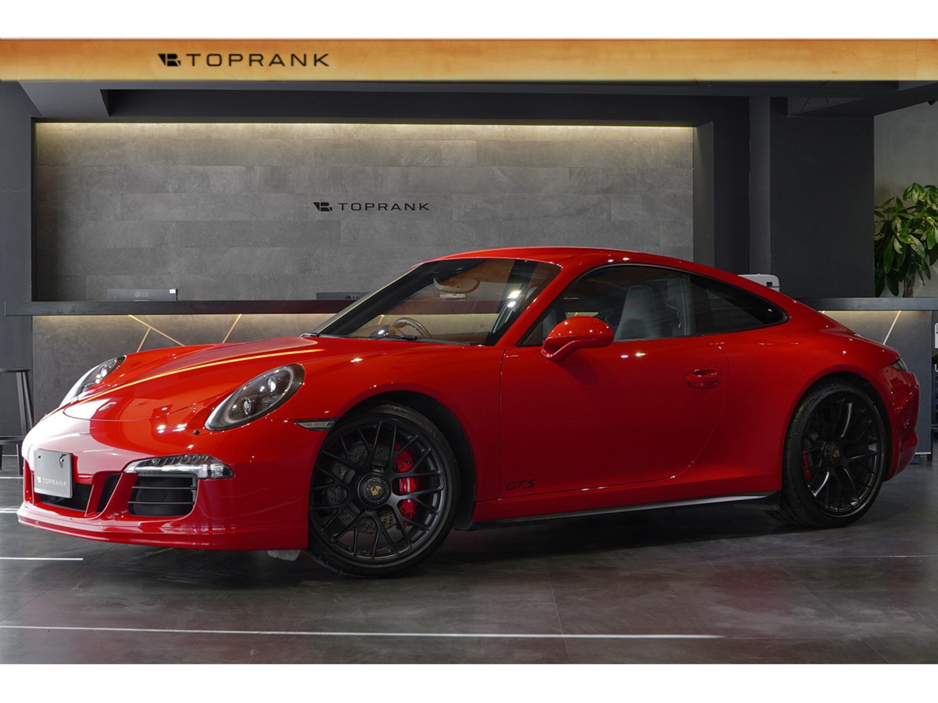 PORSCHE 911 - View 1