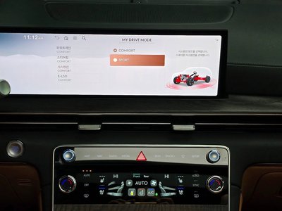2024 Genesis GV80 thumbnail 17